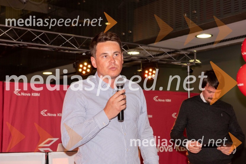  Mitja Koželj, direktor Nove KBM BranikSprejem odbojkaric klub Nova KBM Branik