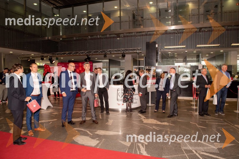 Sprejem odbojkaric klub NKBM BranikSprejem odbojkaric klub Nova KBM Branik