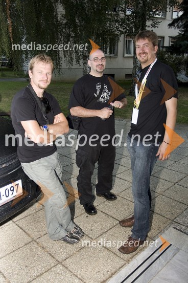 Borut Horvat, organizator in nekdanji član skupine Posodi Mi Jürja, Nenad Bekvalac, Šok Koridor in   Peter Beznec, organizator in nekdanji član skupine Posodi Mi JürjaGrossmanov festival filma in vina, 3. dan