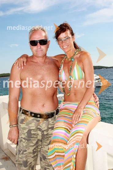 Janez Hudohmet in Simona Hudohmet, Palmers SlovenijaZnani Slovenci na počitnicah