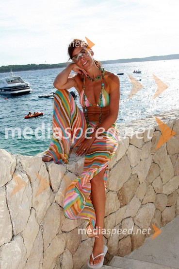 Simona Hudohmet, Palmers SlovenijaZnani Slovenci na počitnicah