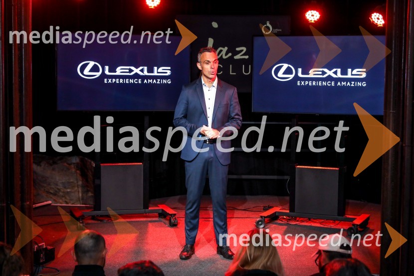  Primož Tiringar, direktor Toyota SlovenijaLexus UX, slovenska predstavitev