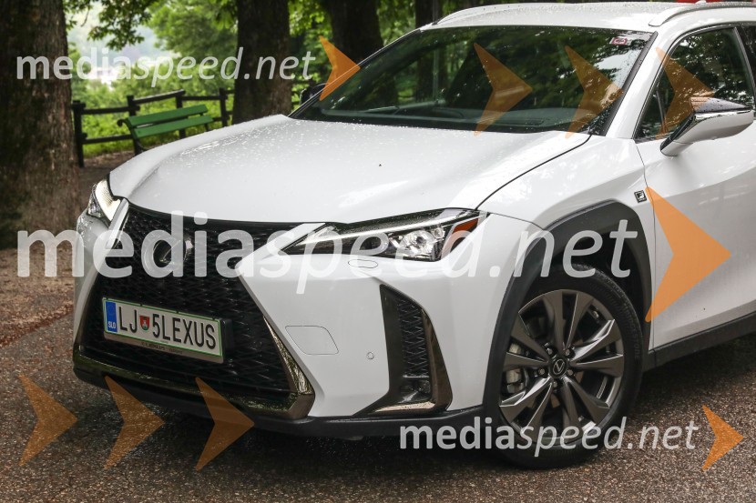 Lexus UX 2019 (ZA10)Lexus UX, slovenska predstavitev