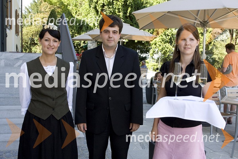 Antonija Podnar, Martina 13., Vinska kraljica Ljutomera, Tihomir Babič, vodja Cvenskega okteta in član Ljutomerskega okteta in ...Grossmanov festival filma in vina, 6. dan