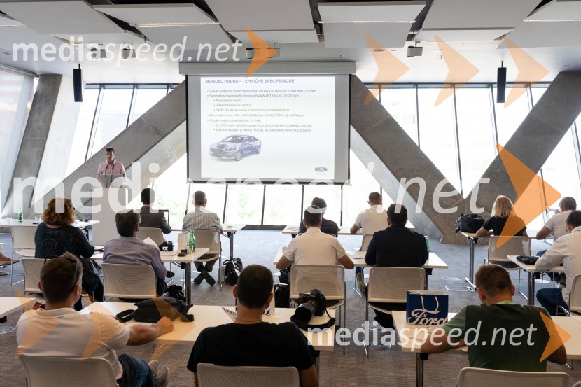 Ford Mondeo hibrid karavan, slovenska predstavitevFord Mondeo hibrid karavan, slovenska predstavitev