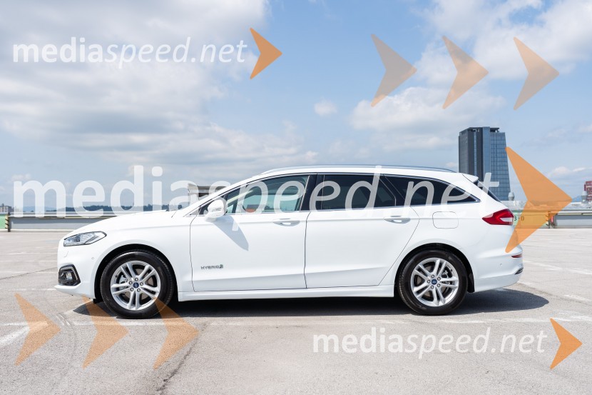 Ford Mondeo hibrid karavanFord Mondeo hibrid karavan, slovenska predstavitev