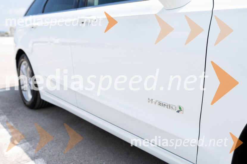 Ford Mondeo hibrid karavanFord Mondeo hibrid karavan, slovenska predstavitev