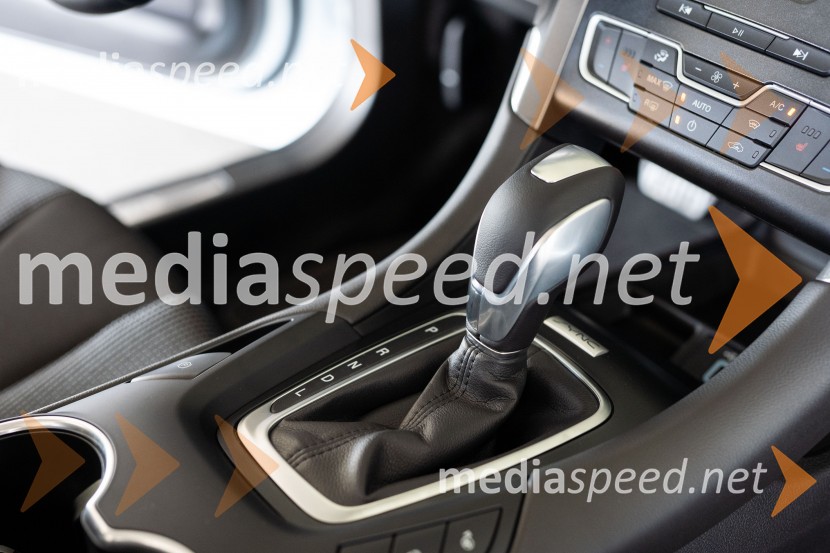 Ford Mondeo hibrid karavanFord Mondeo hibrid karavan, slovenska predstavitev