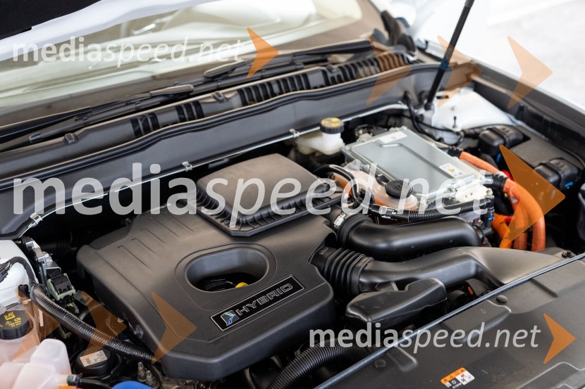 Ford Mondeo hibrid karavanFord Mondeo hibrid karavan, slovenska predstavitev