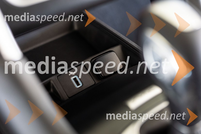 Ford Mondeo hibrid karavanFord Mondeo hibrid karavan, slovenska predstavitev