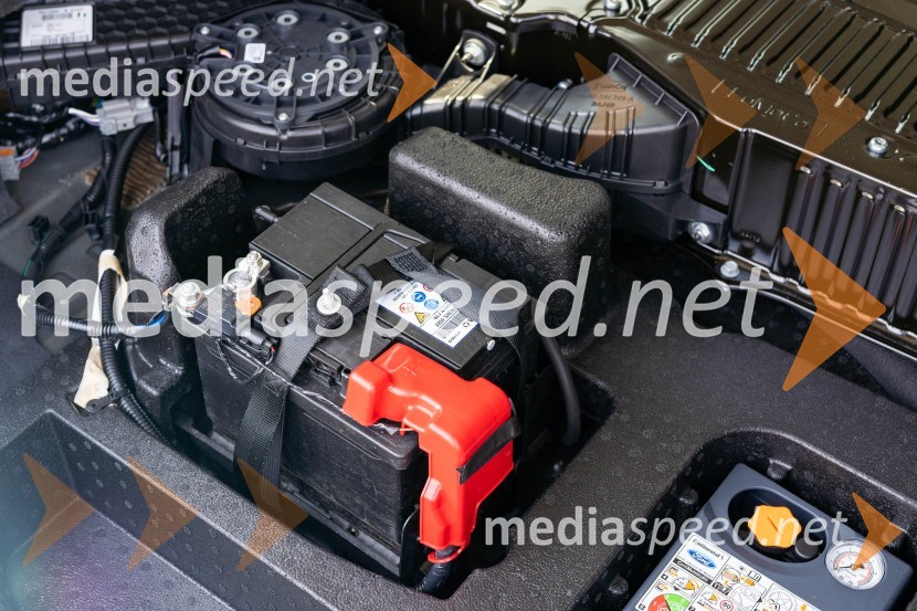 Ford Mondeo hibrid karavanFord Mondeo hibrid karavan, slovenska predstavitev