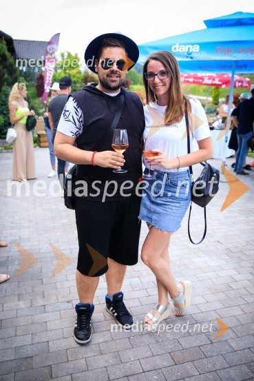  Nejc Simšič, novinar;  Katja Dobrijević, novinarka Žurnal24Zvezde pod klobuki 2019