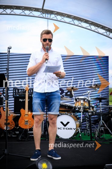  Denis Avdić, voditeljZvezde pod klobuki 2019