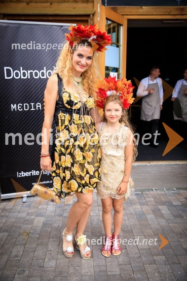  Anna Paynich, tekmovalka MasterChef Slovenija 2018 in Kmetija 2018;  ... Zvezde pod klobuki 2019
