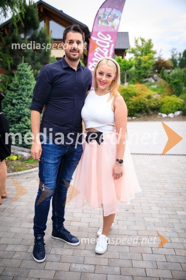  ... ;  Tjaša  Platovšek, novinarka Planet TVZvezde pod klobuki 2019