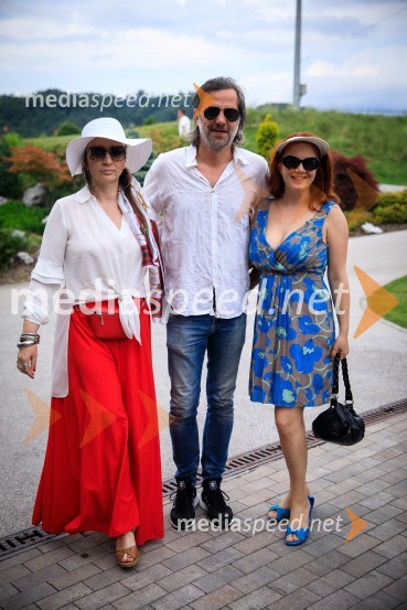  Karmen Špacapan, odgovorna urednica Svet24.si;  ... ;  ... Zvezde pod klobuki 2019