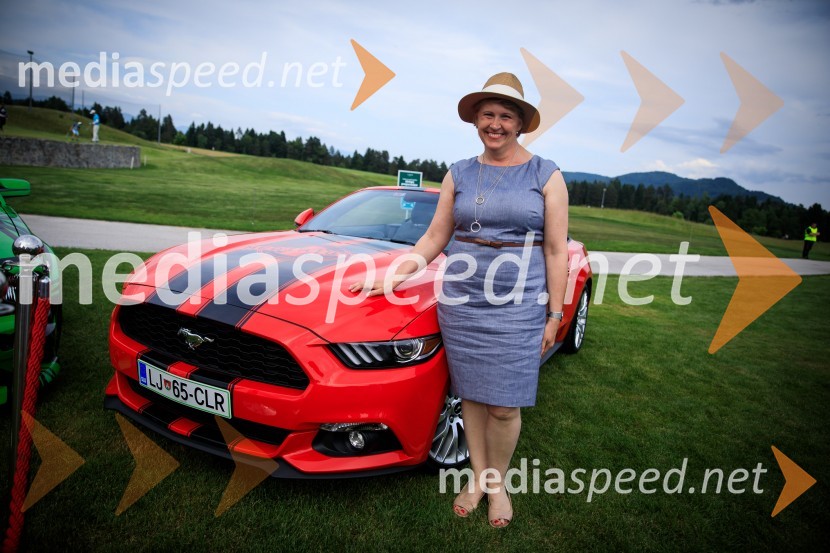  Simona  Dakič Nemanič, urednica revije ZvezdeZvezde pod klobuki 2019