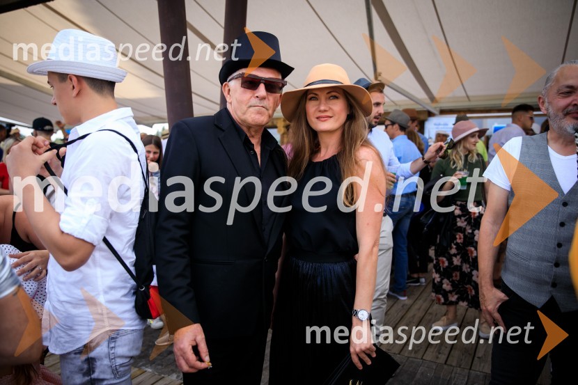  Peter Thaler, modni oblikovalec;  Natalija Sakelšek, direktorica, Inštitut za varstvo pacientov in HAPPYMEDZvezde pod klobuki 2019
