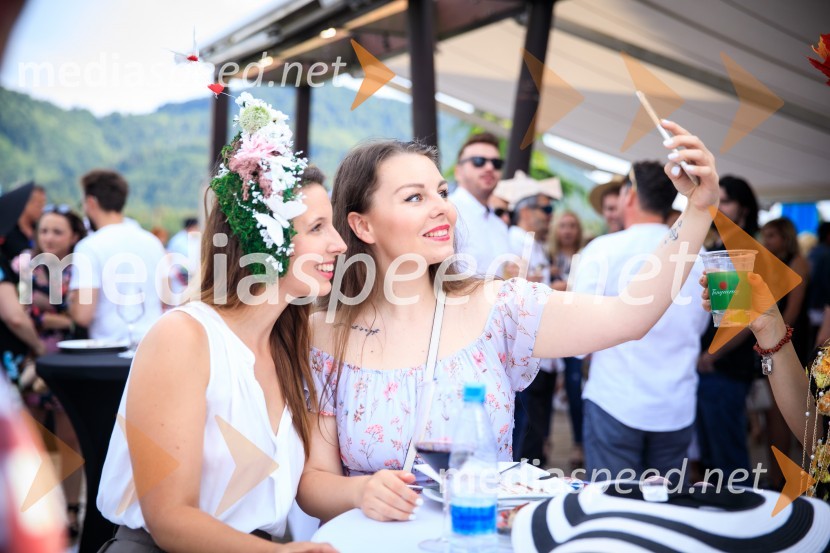  Nastja Novak, tekmovalka MasterChef 2019;  Sandra Salihović, tekmovalka MasterChef 2019Zvezde pod klobuki 2019