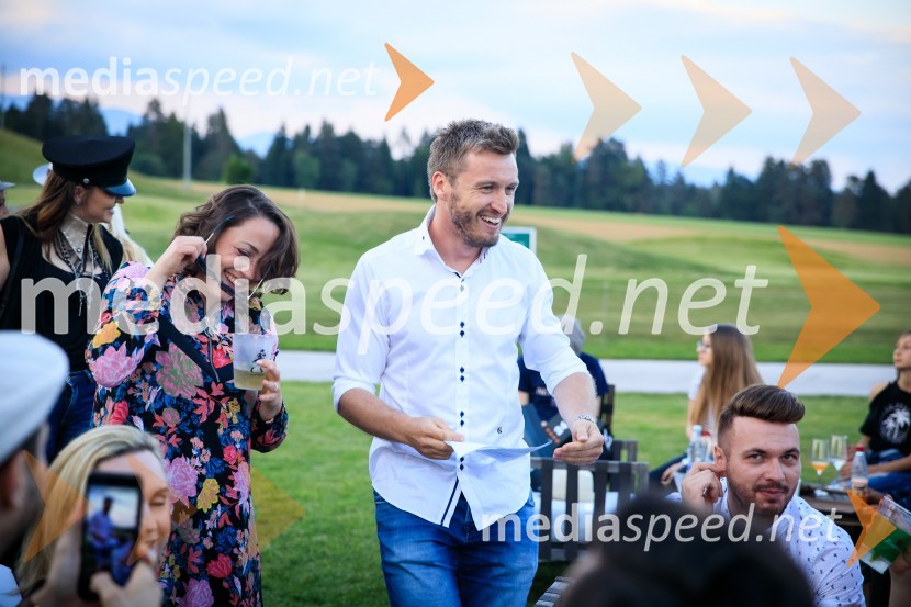  ... ;  Denis Avdić, voditeljZvezde pod klobuki 2019