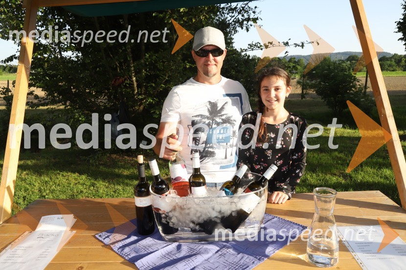 Vino in vrtnice 2019