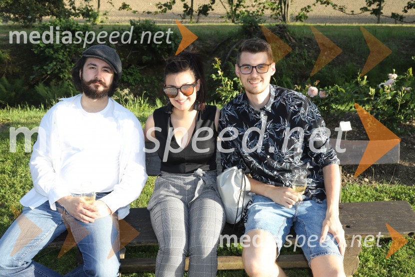 Vino in vrtnice 2019