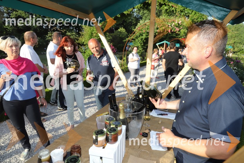 Vino in vrtnice 2019