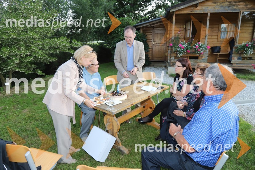 Vino in vrtnice 2019