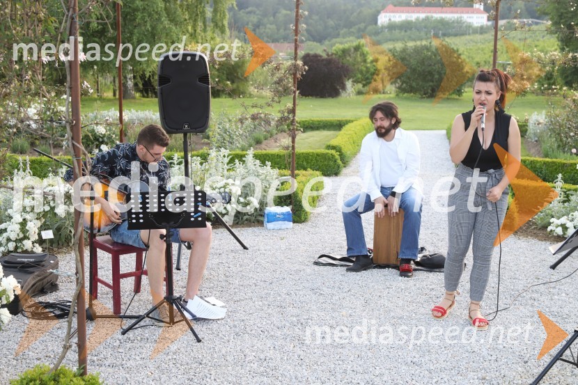 Vino in vrtnice 2019