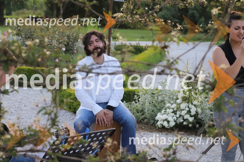 Vino in vrtnice 2019