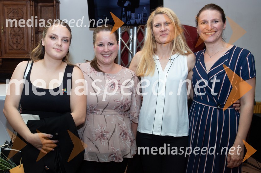  Tina Šraml, študentka VSGT Maribor;  Helena Rošker, vodja referata, VSGT Maribor;  Tanja Abarca Kokol, predavateljica, VSGT Maribor;  Danijela Marin KohekAmbasadorja VSGT sta Jure Dretnik in Žiga Sledič