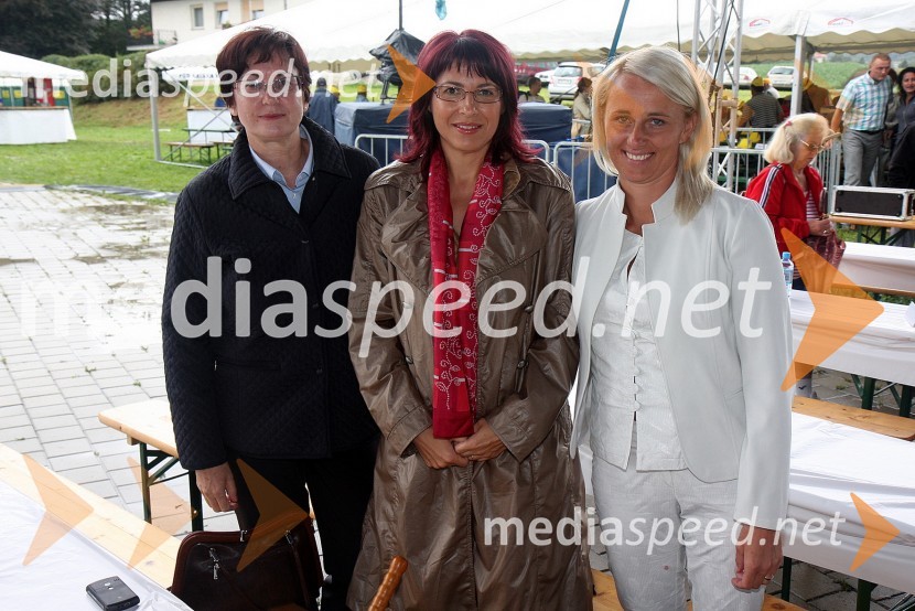 Bernarda Ronutti, članica SDS, dr. Romana Jordan Cizelj, evroposlanka in Katja Koren Miklavec, nekdanja smučarkaFestival SDS