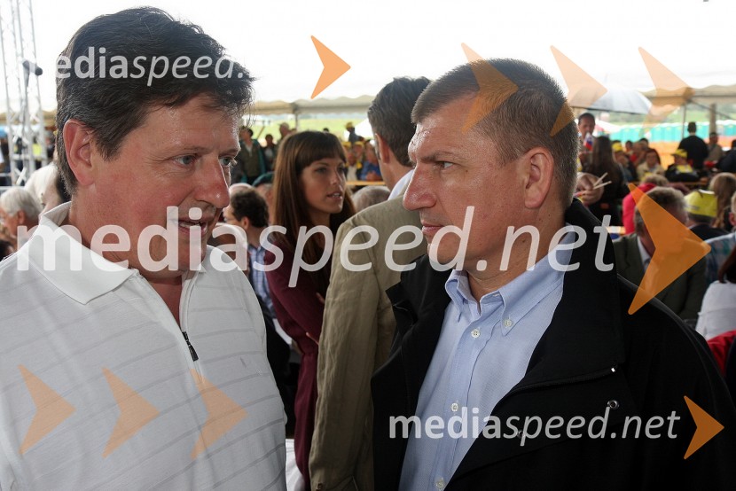 Gregor Pivec, direktor Splošne bolnišnice Maribor in Dragutin Mate, minister za notranje zadeveFestival SDS