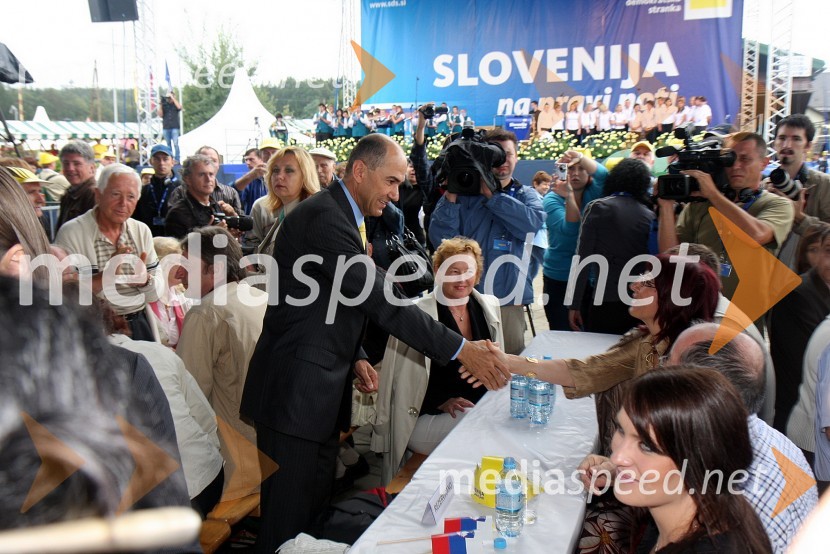 Janez Janša, predsednik Vlade Republike Slovenije in dr. Romana Jordan Cizelj, evroposlankaFestival SDS
