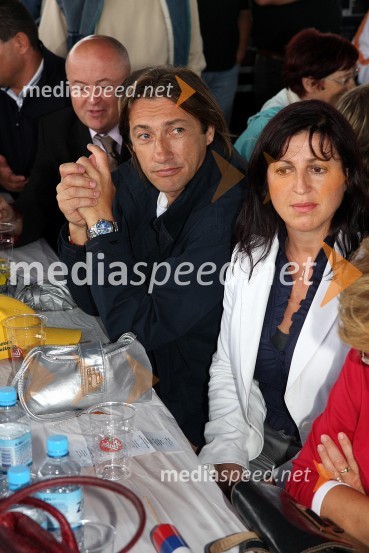 ...	 
	Festival SDS