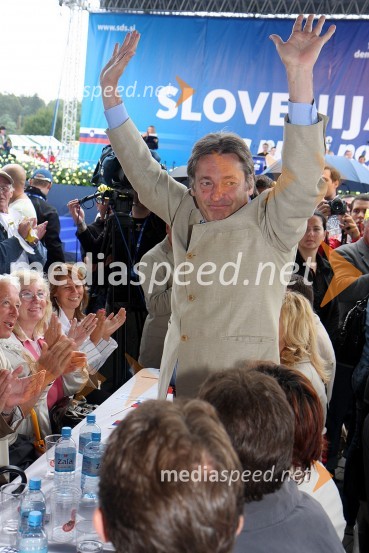 Vasko Simoniti, minister za kulturo  	 
	Festival SDS