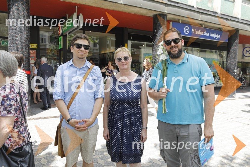  Matej  de Cecco, ilustrator;  Tatjana Cestnik, vodja knjižnega založništvo, Mladinska knjiga;  Boštjan Gorenc - Pižama, pisatelj, prevajalec, stand up komikLevstikovi nagradi 2019 v roke Borisa A. Novaka in Jelki Godec Schmidt