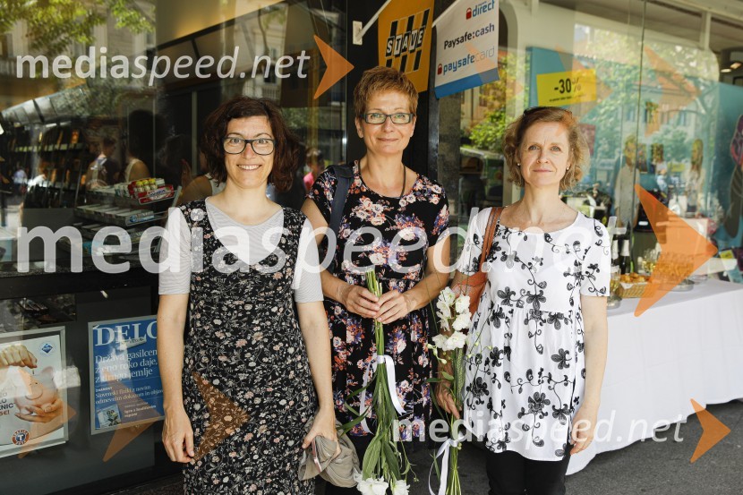 Levstikovi nagradi 2019 v roke Borisa A. Novaka in Jelki Godec Schmidt