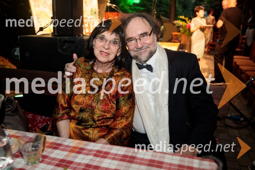  Svetlana Makarovič, pisateljica;  Boris A. Novak, pesnik, pisatelj, prevajalecLevstikovi nagradi 2019 v roke Borisa A. Novaka in Jelki Godec Schmidt