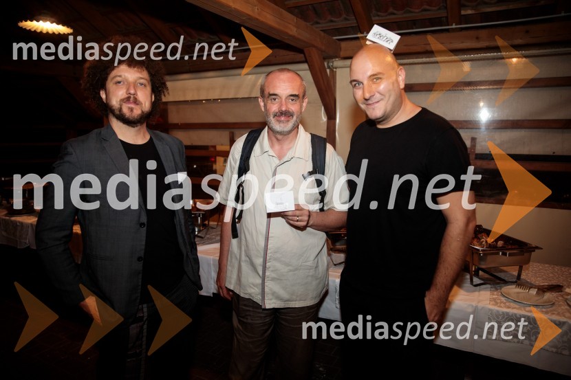 Levstikovi nagradi 2019 v roke Borisa A. Novaka in Jelki Godec Schmidt