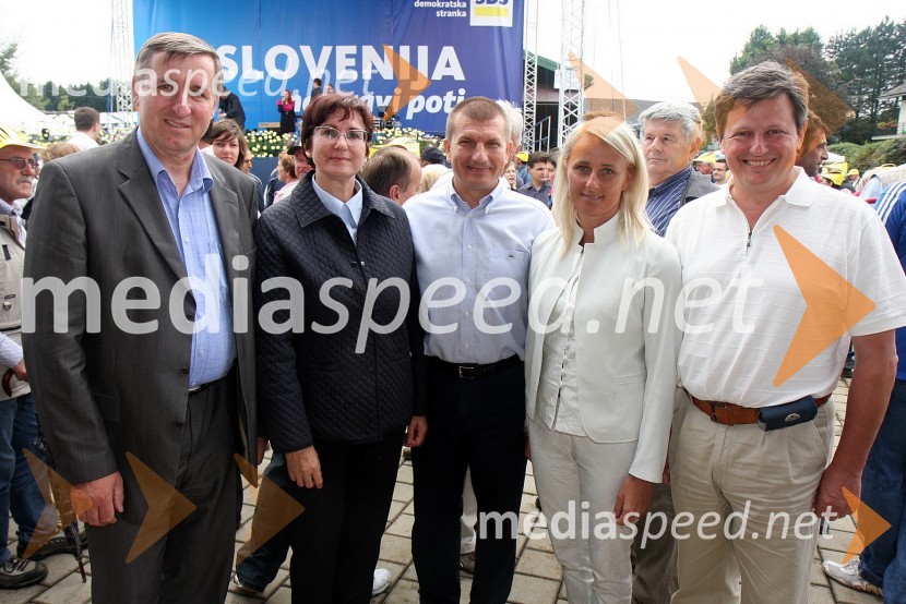 Jožef Jerovšek, poslanec SDS, Bernarda Ronutti, članica SDS, Dragutin Mate, minister za notranje zadeve, Katja Koren Miklavec, nekdanja smučarka in Gregor Pivec, direktor Splošne bolnišnice MariborFestival SDS