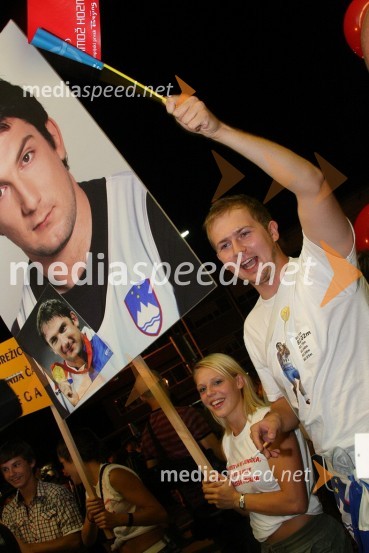 Sprejem olimpijcev na Letališču Jožeta PučnikaSprejem olimpijcev na Letališču Jožeta Pučnika