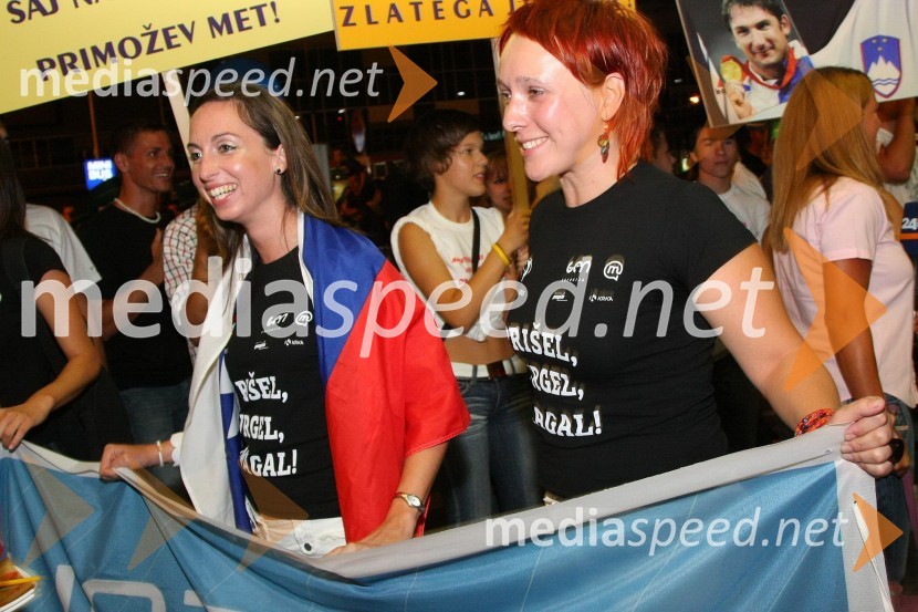 Sprejem olimpijcev na Letališču Jožeta PučnikaSprejem olimpijcev na Letališču Jožeta Pučnika