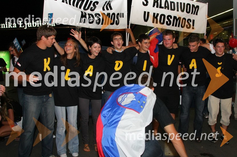 Sprejem olimpijcev na Letališču Jožeta PučnikaSprejem olimpijcev na Letališču Jožeta Pučnika