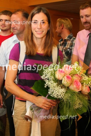 Marija Šestak, slovenska atletinja (troskok)Sprejem olimpijcev na Letališču Jožeta Pučnika