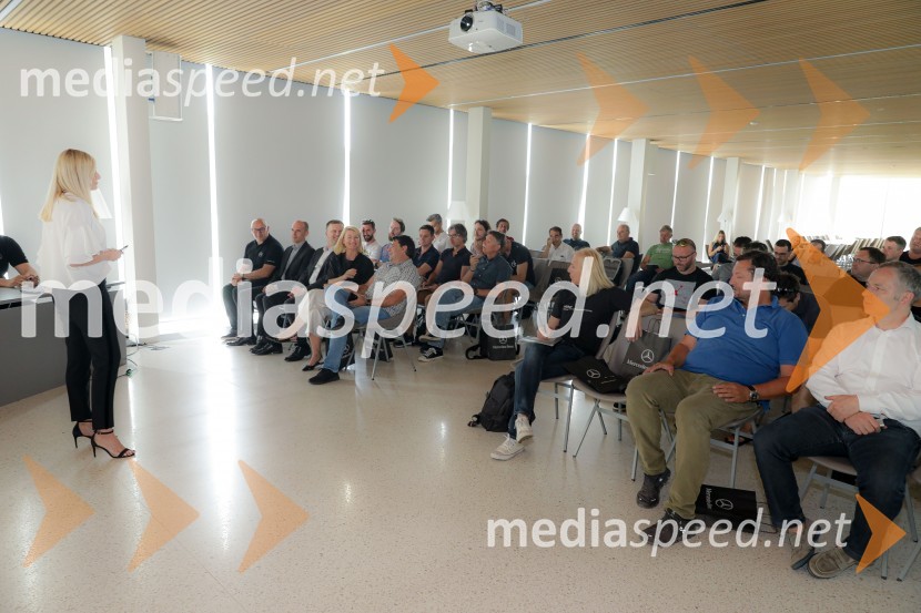 Mercedes-Benz V, slovenska predstavitevMercedes-Benz V, slovenska predstavitev