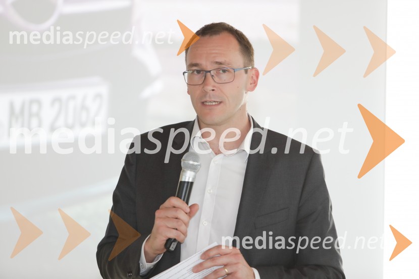  Rasto Oderlap, direktor, podjetje Autocommerce d.o.o.Mercedes-Benz V, slovenska predstavitev
