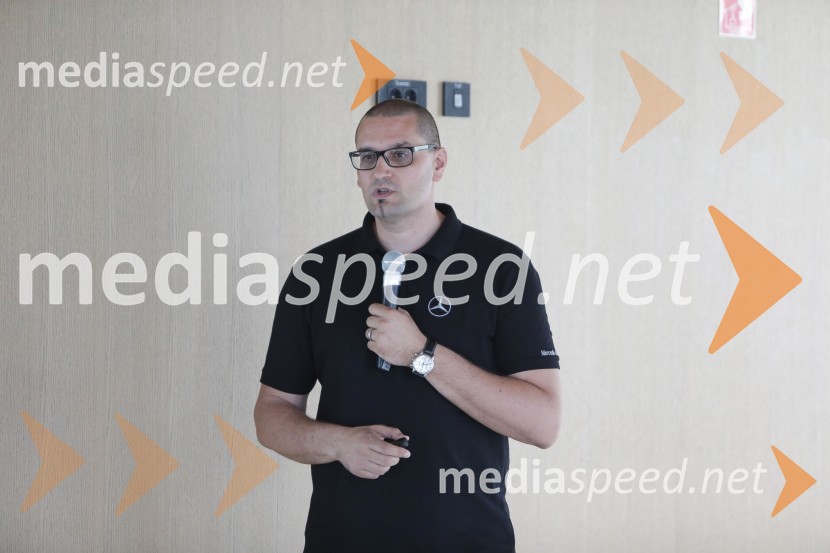 Mercedes-Benz V, slovenska predstavitev