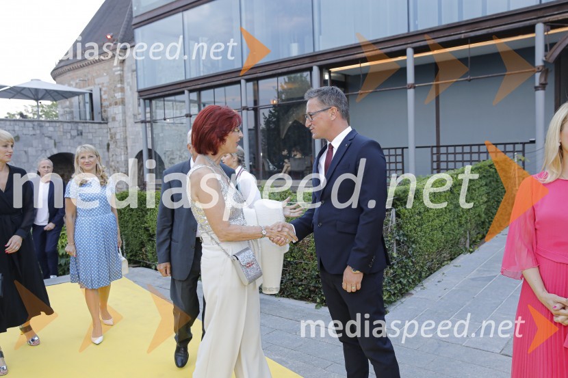  Darinka Pavlič Kamien, strokovnjakinja za komuniciranje;  Blaž Ahčan, direktor Go Green, predsednik Lions Kluba Ljubljana IliriaKresna noč 2019, dobrodelna prireditev Lions kluba Ljubljana