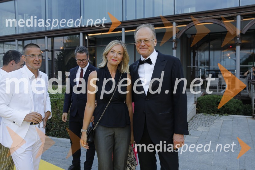  ... ;  Blaž Ahčan, direktor Go Green, predsednik Lions Kluba Ljubljana Iliria;  ... ;  Janez  Škrabec, direktor Riko d.o.o., predsednik Slovensko-ruskega poslovnega sveta, častni konzul BelorusijeKresna noč 2019, dobrodelna prireditev Lions kluba Ljubljana